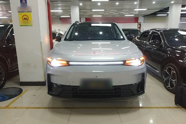 Used Leapmotor C16 2024 Pure Electric 520 Deluxe Edition Front