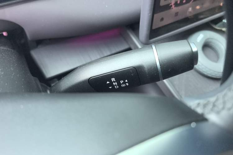 Used Leapmotor C16 2024 Range-Extended 200 Luxury Edition Gear Lever