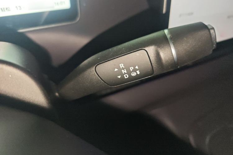 Used Leapmotor C16 2024 Range-Extended 200 Luxury Edition Gear Lever