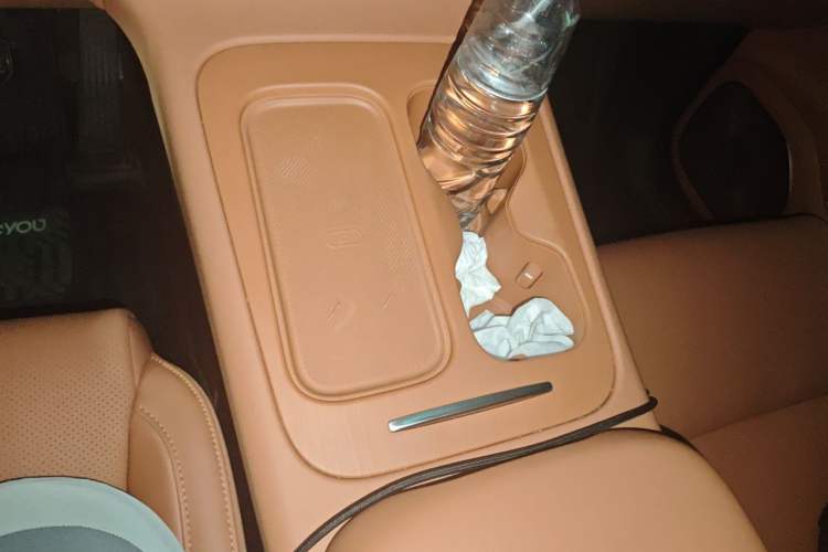 Used Leapmotor C16 2024 All-Electric 580 Luxury Edition Gear Lever