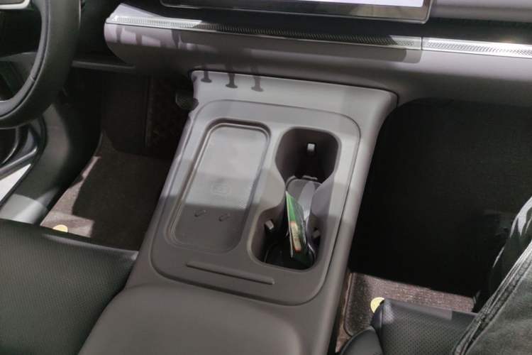 Used Leapmotor C16 2024 Pure Electric 520 Deluxe Edition Gear Lever