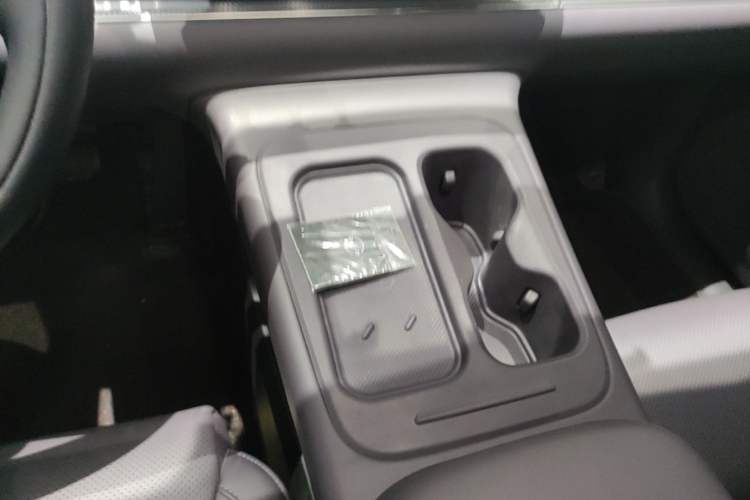 Used Leapmotor C16 2024 Pure Electric 520 Deluxe Edition Gear Lever