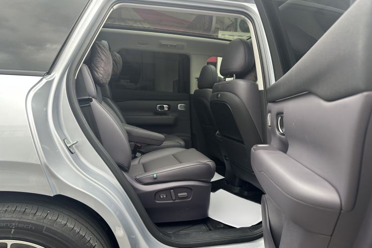 Used Leapmotor C16 2024 Range-Extended 200 Luxury Edition Interior 12
