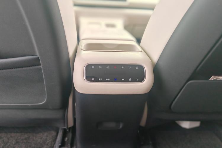 Used Leapmotor C16 2024 Range-Extended 200 Luxury Edition Interior 2