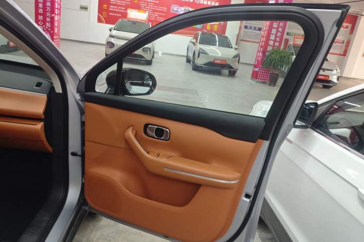 Used Leapmotor C16 2024 All-Electric 520 LiDAR Edition Interior 5
