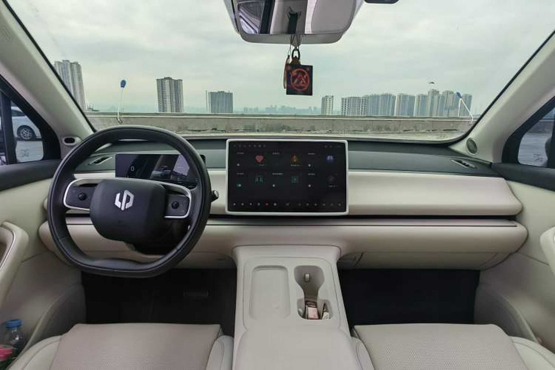 Used Leapmotor C16 2024 Range-Extended 200 Luxury Edition Interior 7
