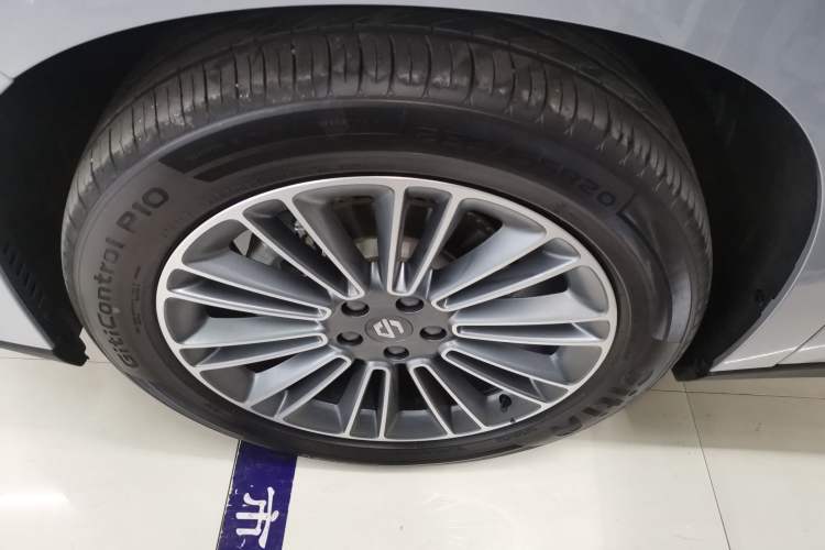 Used Leapmotor C16 2024 Pure Electric 520 Deluxe Edition Left Front Wheel Hub