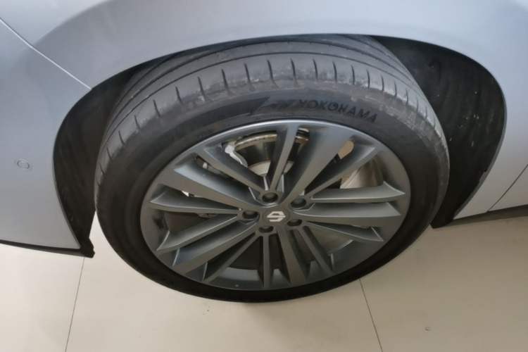 Used Leapmotor C16 2024 Range-Extended 200 Luxury Edition Left Front Wheel Hub
