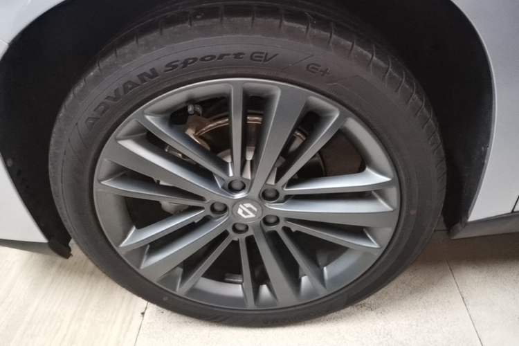 Used Leapmotor C16 2024 Range-Extended 200 Luxury Edition Left Front Wheel Hub