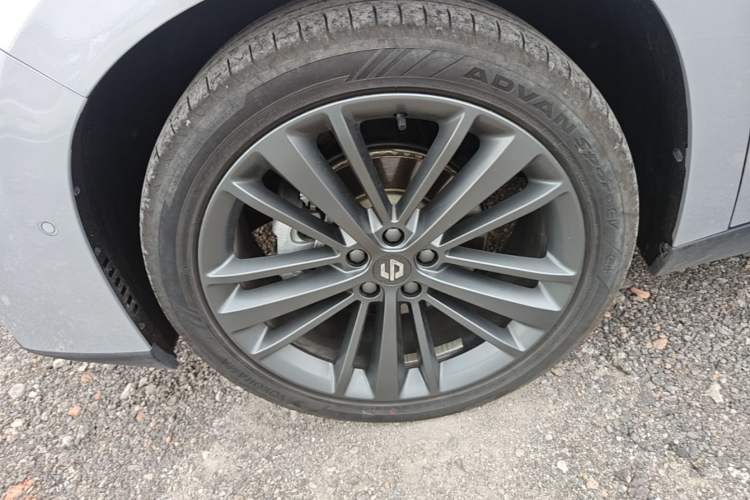 Used Leapmotor C16 2024 Range-Extended 200 LiDAR Edition Left Front Wheel Hub