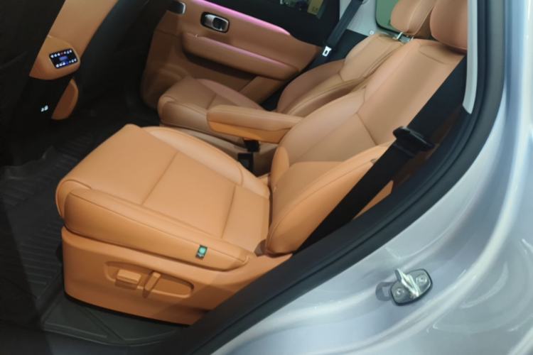 Used Leapmotor C16 2024 Range-Extended 200 Luxury Edition Left Rear Seat
