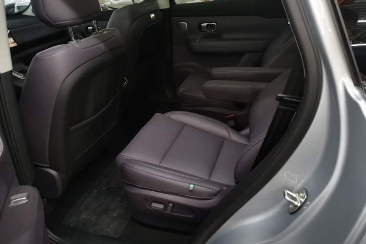 Used Leapmotor C16 2024 Pure Electric 520 Deluxe Edition Left Rear Seat