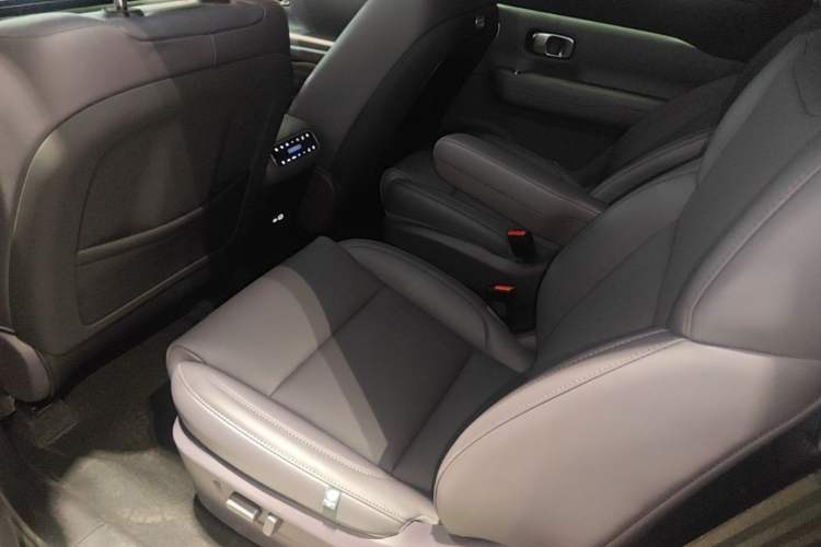 Used Leapmotor C16 2024 Pure Electric 520 Deluxe Edition Left Rear Seat
