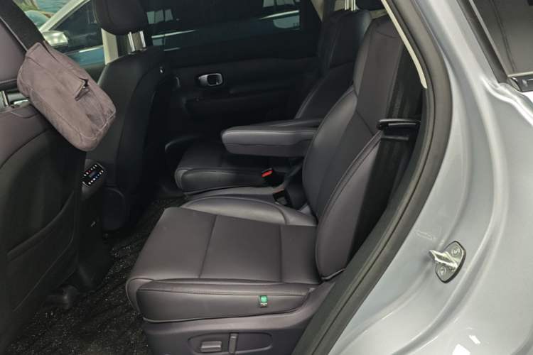 Used Leapmotor C16 2024 Pure Electric 580 LiDAR Edition Left Rear Seat