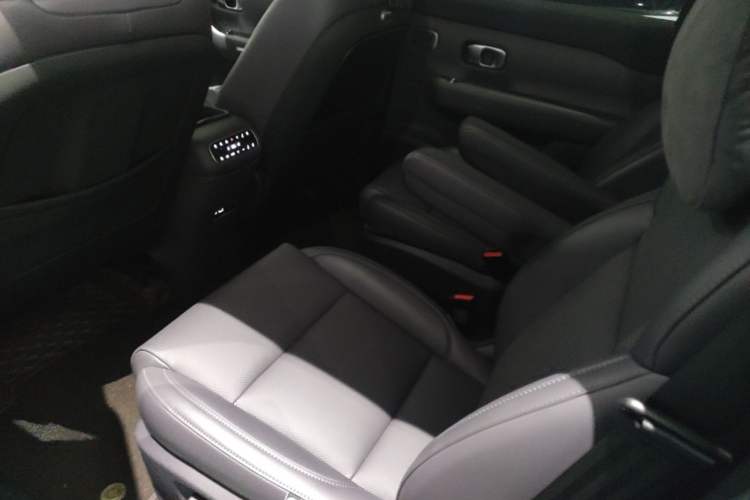 Used Leapmotor C16 2024 Pure Electric 520 Deluxe Edition Left Rear Seat