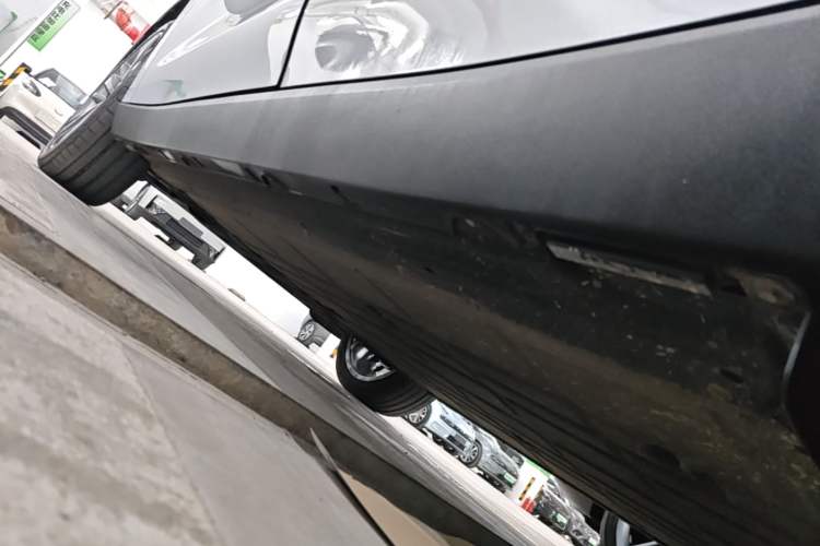 Used Leapmotor C16 2024 Pure Electric 520 Deluxe Edition Left Side Sill