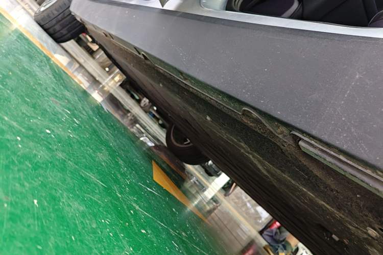 Used Leapmotor C16 2024 Pure Electric 520 Deluxe Edition Left Side Sill