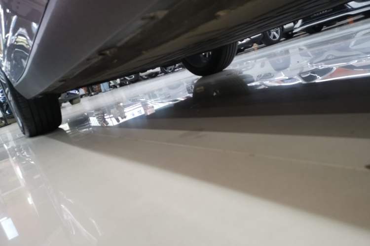 Used Leapmotor C16 2024 Pure Electric 520 Deluxe Edition Left Side Sill