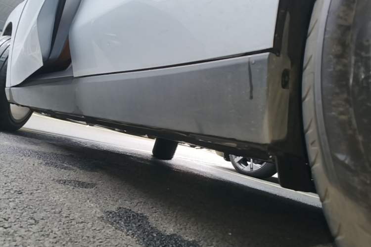 Used Leapmotor C16 2024 Pure Electric 520 Deluxe Edition Left Side Sill