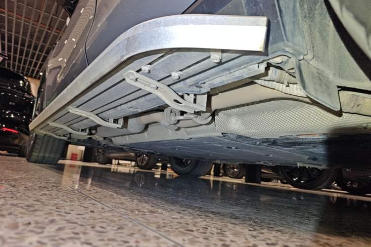Used Leapmotor C16 2024 Range-Extended 200 Luxury Edition Left Side Sill
