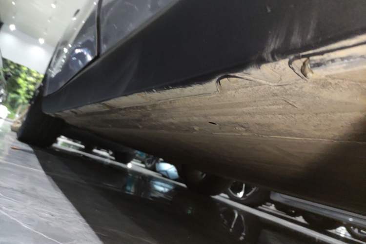Used Leapmotor C16 2024 Pure Electric 520 Deluxe Edition Left Side Sill