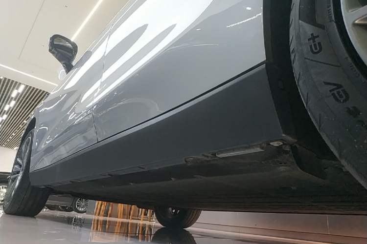 Used Leapmotor C16 2024 All-Electric 520 LiDAR Edition Left Side Sill
