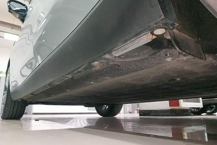 Used Leapmotor C16 2024 Pure Electric 520 Deluxe Edition Left Side Sill