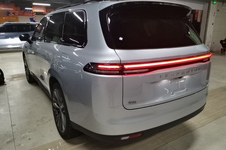 Used Leapmotor C16 2024 Range-Extended 200 Luxury Edition Rear Left 45 Deg