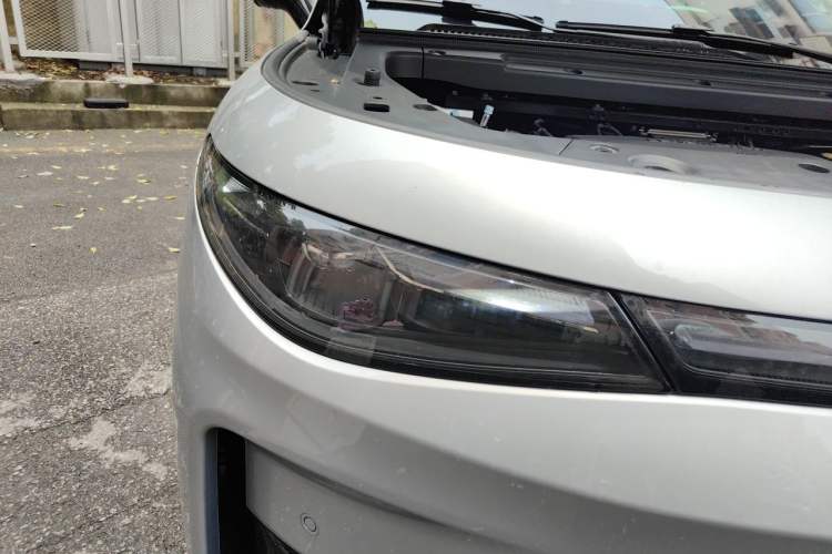 Used Leapmotor C16 2024 Range-Extended 200 LiDAR Edition Right Front Headlight