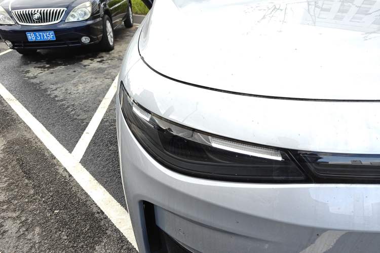 Used Leapmotor C16 2024 Range-Extended 200 Smart Enjoyment Edition Right Front Headlight