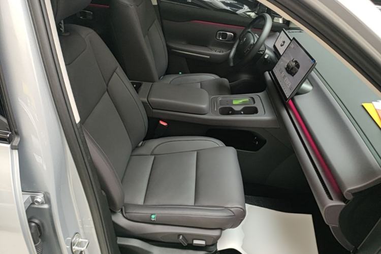 Used Leapmotor C16 2024 All-Electric 580 Luxury Edition Right Front Seat