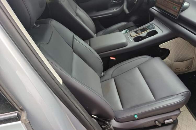 Used Leapmotor C16 2024 Range-Extended 200 Luxury Edition Right Front Seat