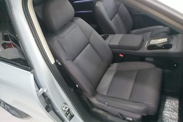 Used Leapmotor C16 2024 All-Electric 580 Luxury Edition Right Front Seat