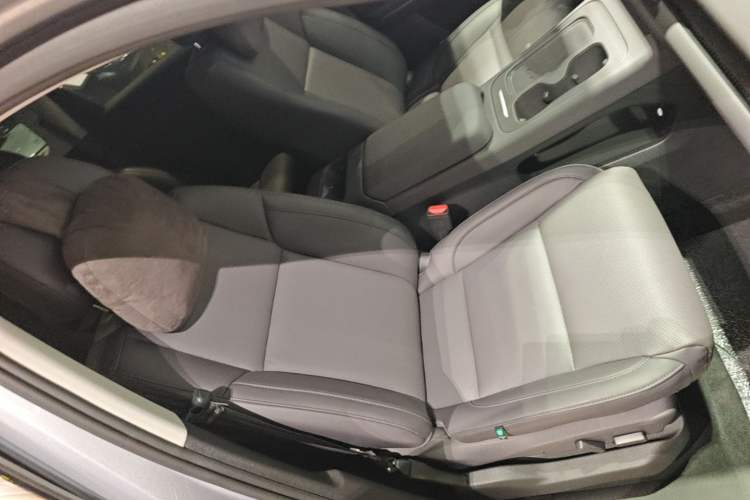 Used Leapmotor C16 2024 Range-Extended 200 Luxury Edition Right Front Seat