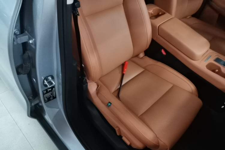 Used Leapmotor C16 2024 Range-Extended 200 Luxury Edition Right Front Seat