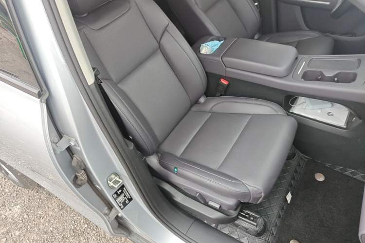 Used Leapmotor C16 2024 Range-Extended 200 LiDAR Edition Right Front Seat