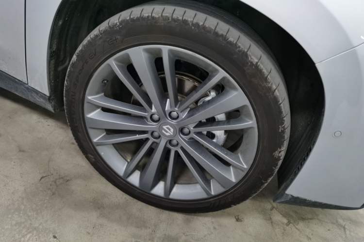Used Leapmotor C16 2024 Pure Electric 520 Deluxe Edition Right Front Wheel Hub