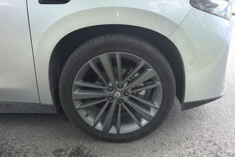 Used Leapmotor C16 2024 Range-Extended 200 Luxury Edition Right Front Wheel Hub