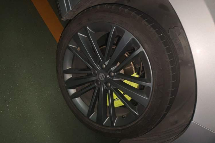 Used Leapmotor C16 2024 All-Electric 580 Luxury Edition Right Front Wheel Hub