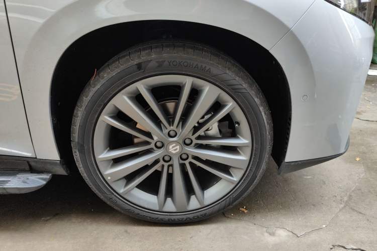Used Leapmotor C16 2024 Range-Extended 200 Luxury Edition Right Front Wheel Hub