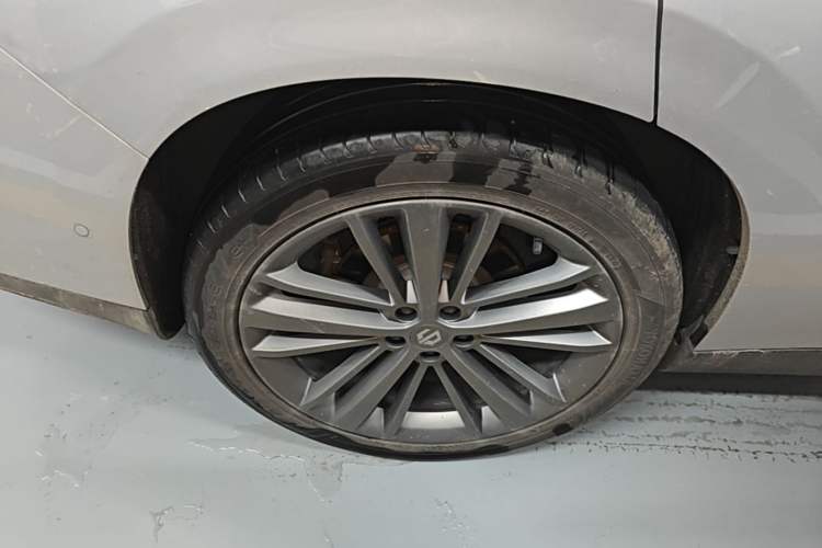Used Leapmotor C16 2024 Range-Extended 200 LiDAR Edition Right Rear Wheel Hub