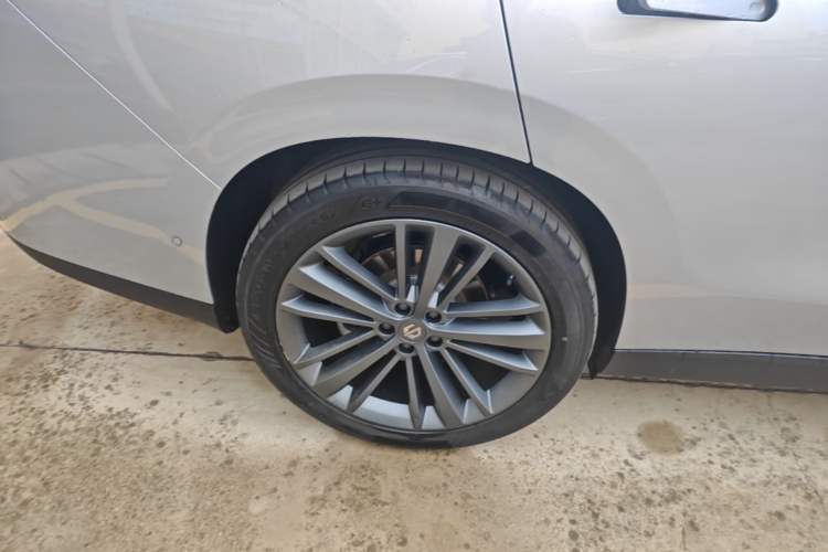 Used Leapmotor C16 2024 Pure Electric 580 LiDAR Edition Right Rear Wheel Hub