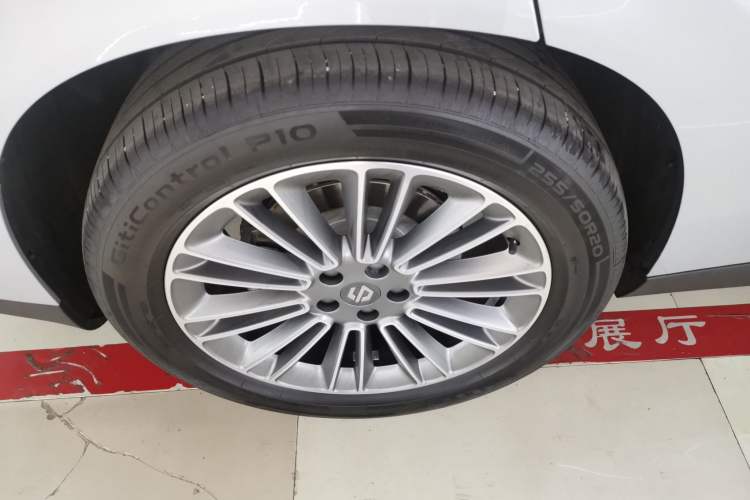 Used Leapmotor C16 2024 Pure Electric 520 Deluxe Edition Right Rear Wheel Hub