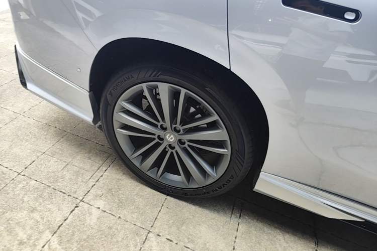 Used Leapmotor C16 2024 Range-Extended 200 LiDAR Edition Right Rear Wheel Hub