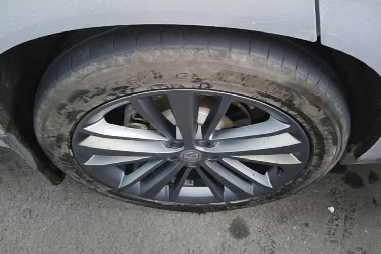 Used Leapmotor C16 2024 Pure Electric 520 Deluxe Edition Right Rear Wheel Hub