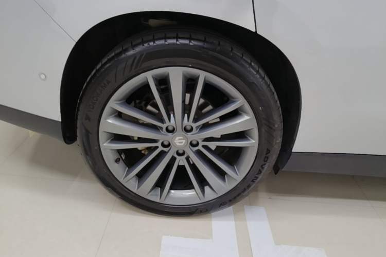 Used Leapmotor C16 2024 Pure Electric 520 Deluxe Edition Right Rear Wheel Hub