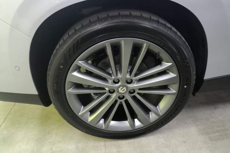 Used Leapmotor C16 2024 Range-Extended 200 Luxury Edition Right Rear Wheel Hub