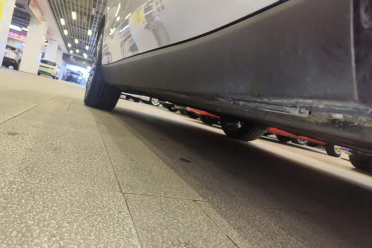 Used Leapmotor C16 2024 Range-Extended 200 Luxury Edition Right Side Sill
