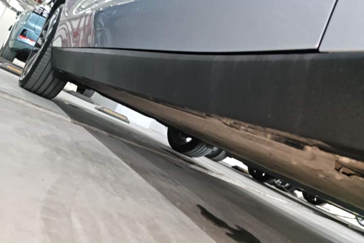Used Leapmotor C16 2024 Pure Electric 520 Deluxe Edition Right Side Sill