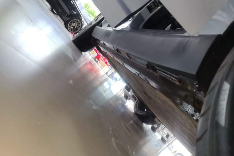 Used Leapmotor C16 2024 Pure Electric 520 Deluxe Edition Right Side Sill